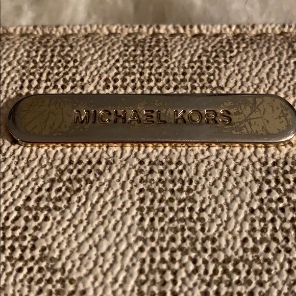 Michael Kors wallet - Picture 4 of 4